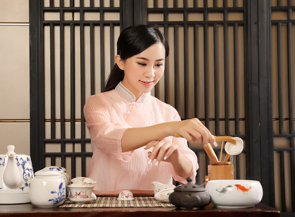 经常去杭州富阳靠谱男士会馆，这家私藏已久的店推荐给你